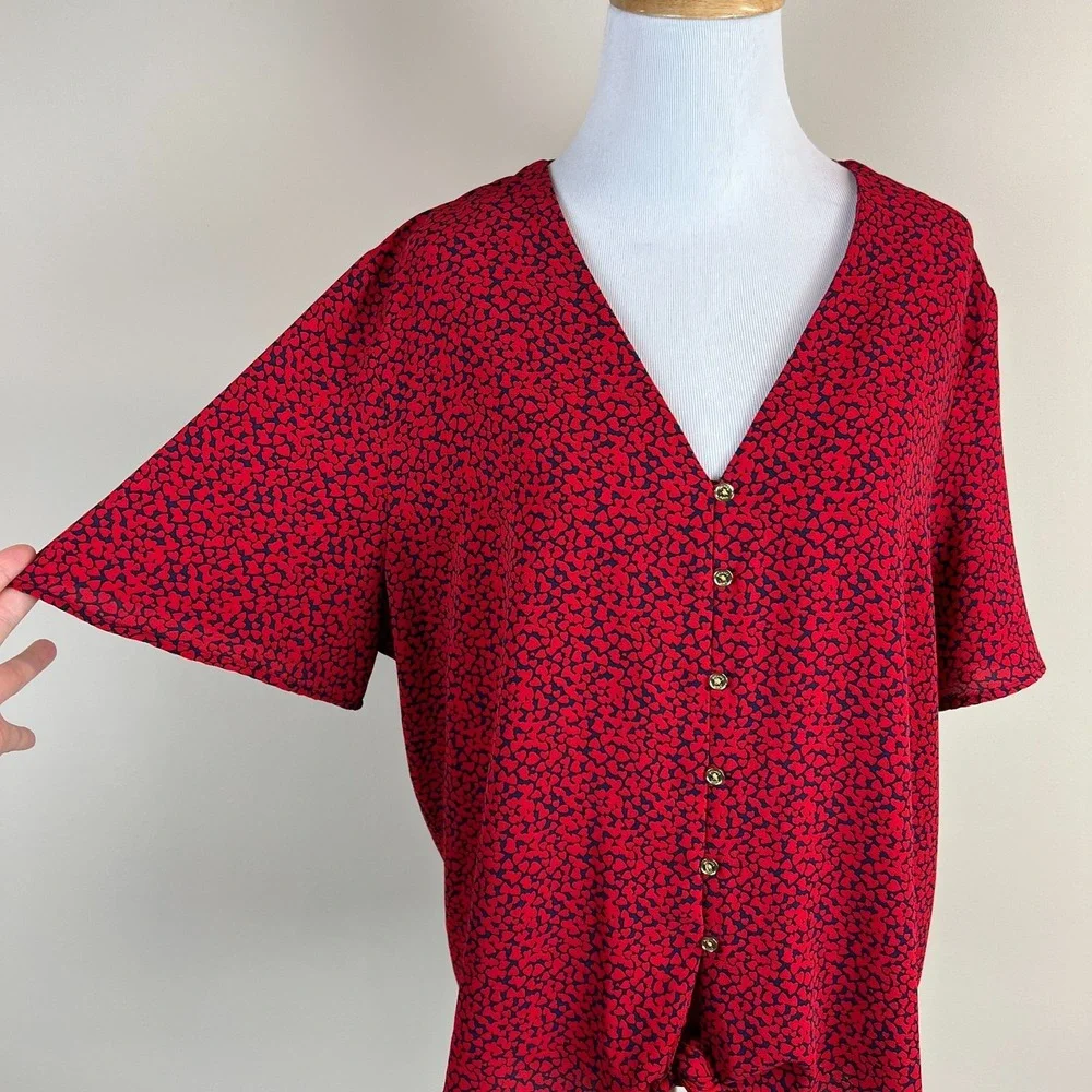 Michael Kors Top XL Red Abstract Heart Tie Front Flutter Sleeve V-Neck Button Up